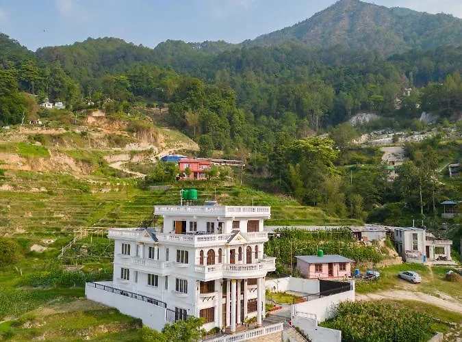 The White House Villa, 8 Bedroom, Swimming Pool & Theater