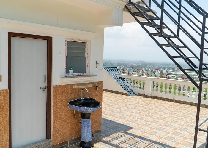 The White House Villa, 8 Bedroom, Swimming Pool & Theater *