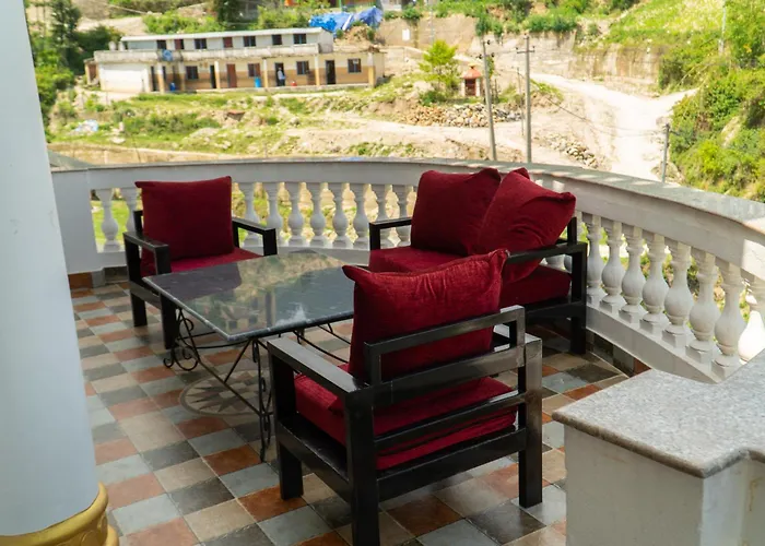 The White House Villa, 8 Bedroom, Swimming Pool & Theater