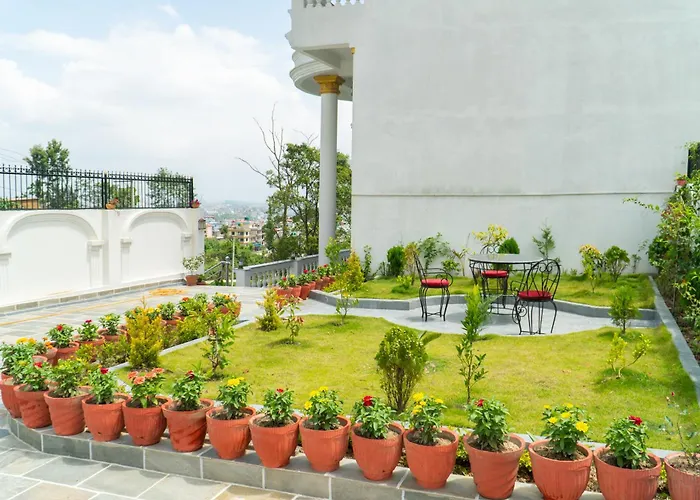 The White House Villa, 8 Bedroom, Swimming Pool & Theater *
