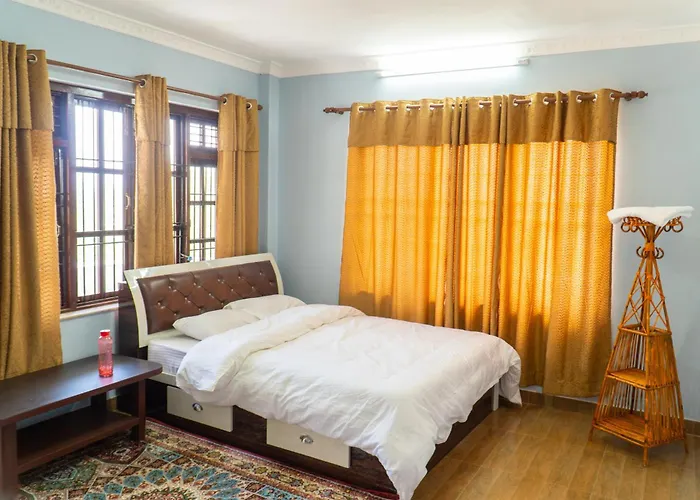 The White House Villa, 8 Bedroom, Swimming Pool & Theater