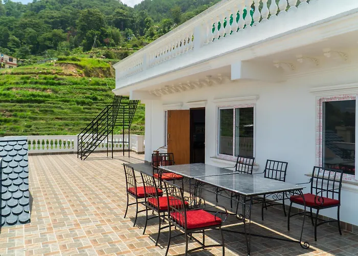 Villa The White House Villa, 8 Bedroom, Swimming Pool & Theater