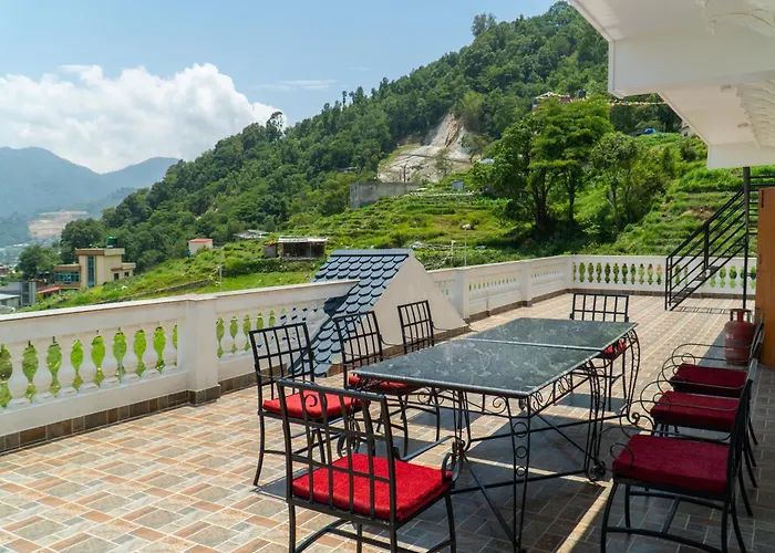 The White House Villa, 8 Bedroom, Swimming Pool & Theater Villa