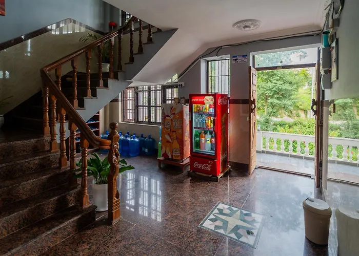 The White House Villa, 8 Bedroom, Swimming Pool & Theater